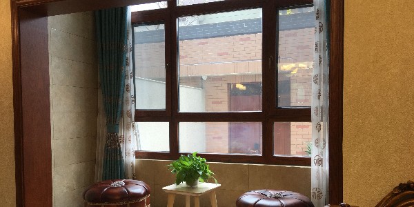 定制鋁包木門窗特點明顯，一分錢一分貨