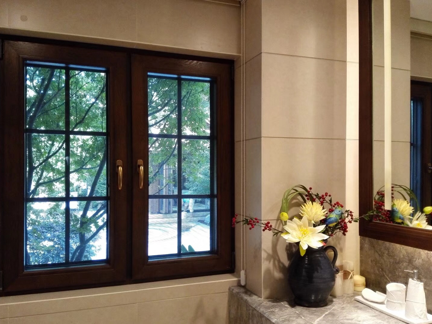 鋁包木窗隔音降噪有一套！