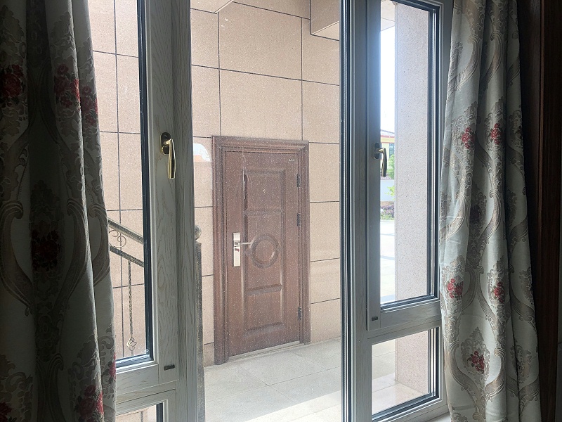 隔音鋁包木門窗現場實拍