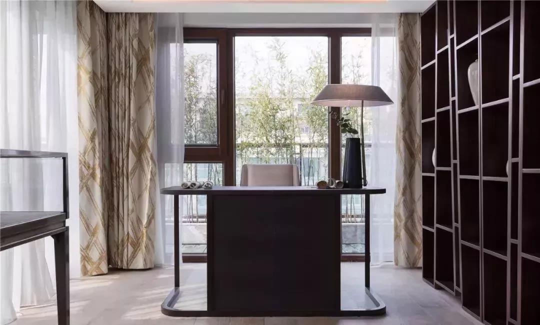 鋁木門窗實(shí)拍圖