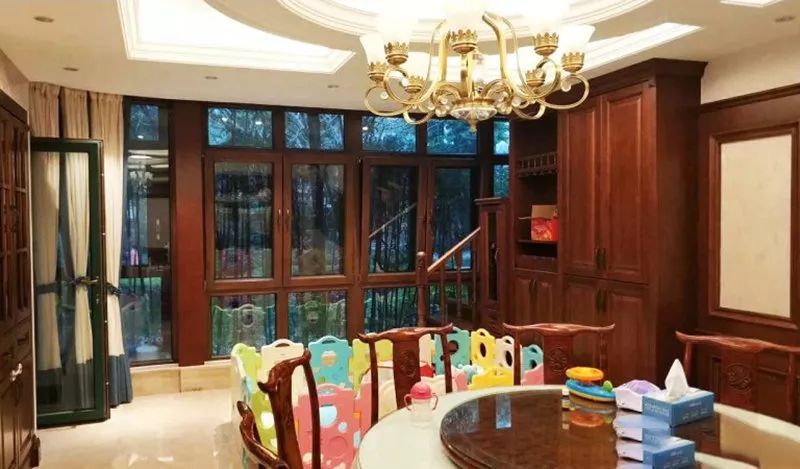 成都鋁包木門窗展示