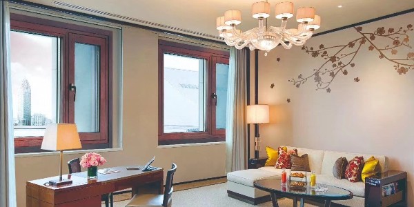 鋁包木窗廠家是怎么設置鋁包木門窗價格的