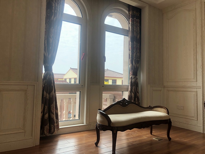 鋁包木門(mén)窗實(shí)拍