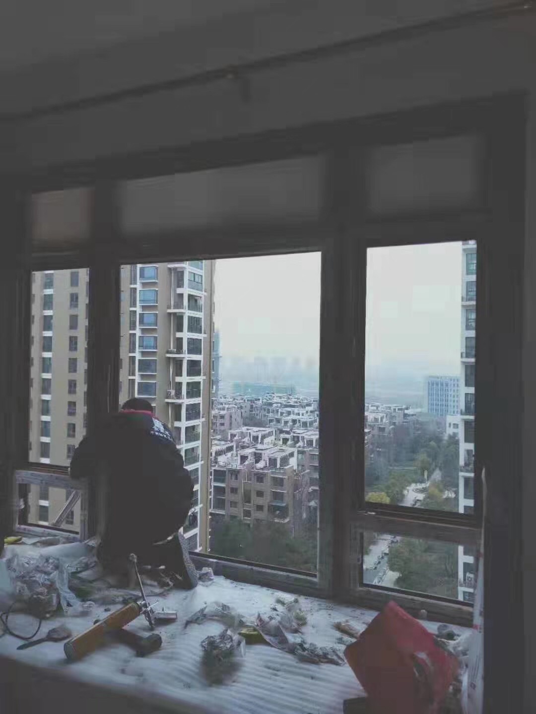 高檔鋁包木門窗安裝現場